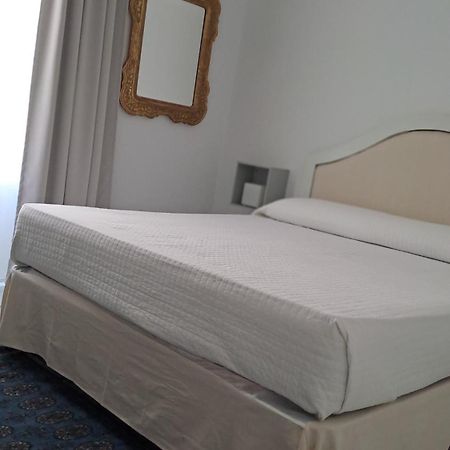 Grimaldi Apartment Salerno Exterior photo